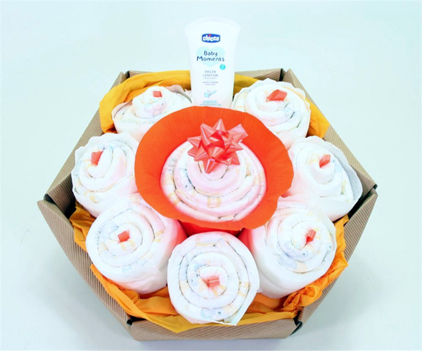 Immagine di Torta Di Pannolini Esagonale Unisex con Cosmesi